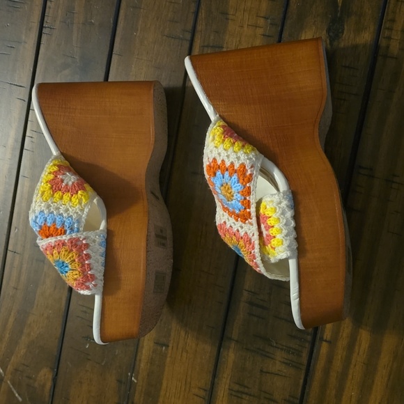Bamboo Boho Crocheted Wedge Sandals Size 8 - Picture 3 of 9